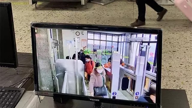 远红外自动测温仪